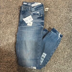 Old Navy Blue Ankle Cropped Jeans